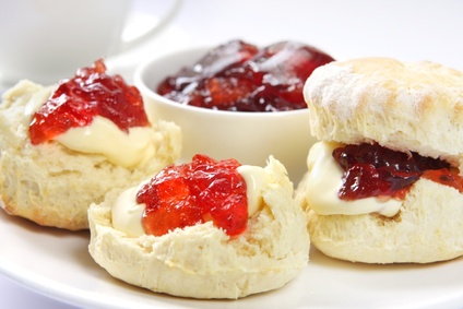 http://www.essentially-england.com/images/scones_and_jam_2.jpg