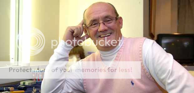 http://i1143.photobucket.com/albums/n627/thedogcody/247-brendan-620-737219729.jpg