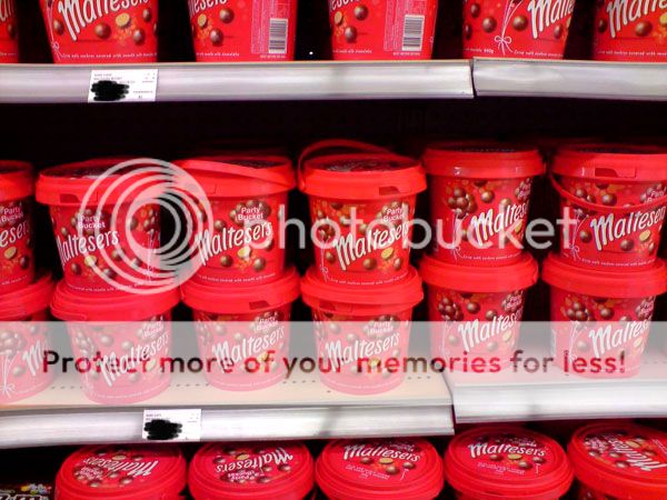 http://i1143.photobucket.com/albums/n627/thedogcody/My-Maltesers.jpg