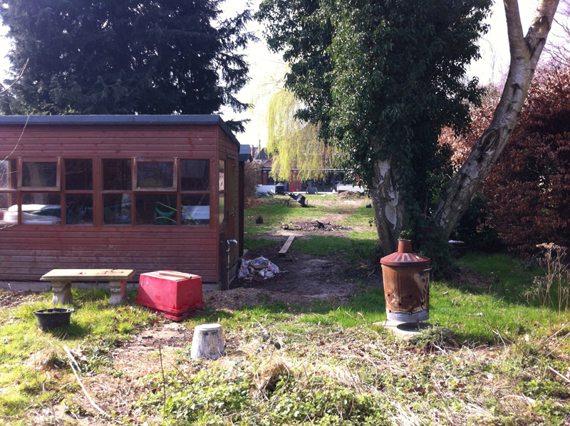 http://www.entiretydesigngroup.co.uk/garden/IMG_1269.jpg