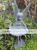 http://i50.photobucket.com/albums/f350/streptocarpus/fairies017.jpg