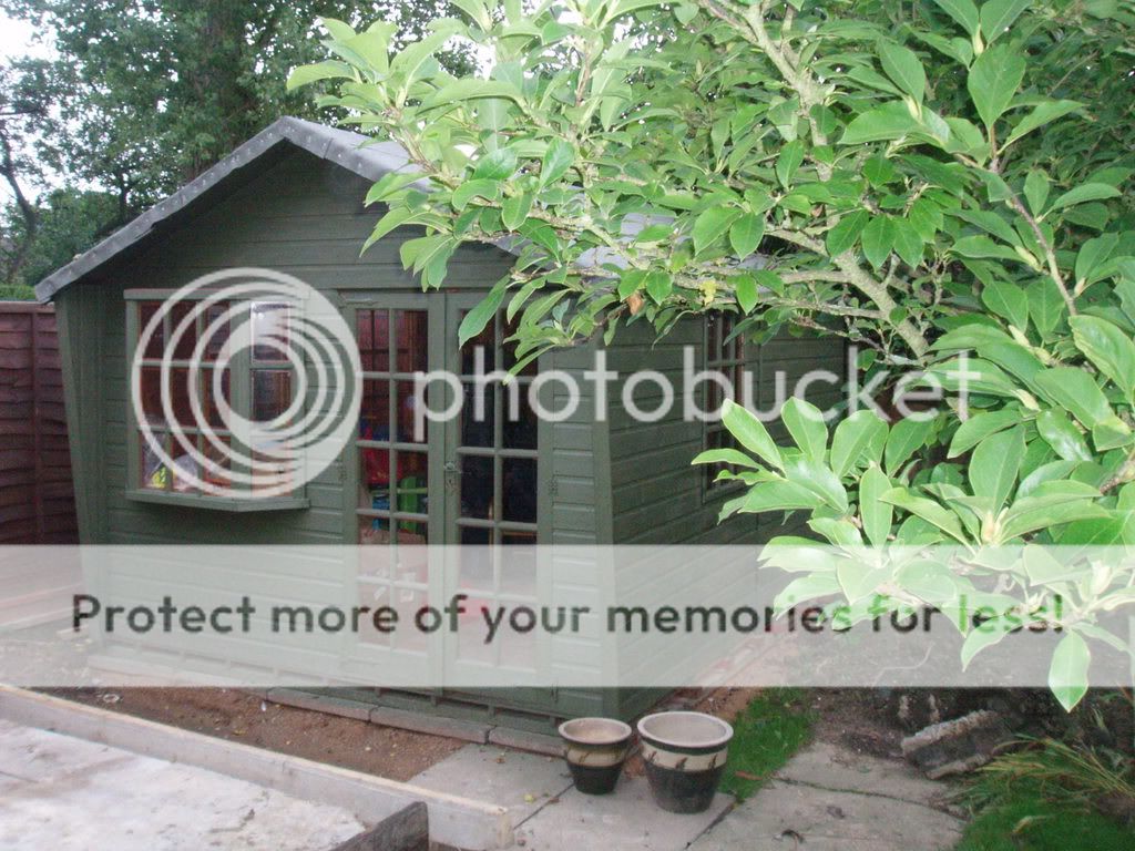 http://i232.photobucket.com/albums/ee192/thebear843/Garden/085.jpg