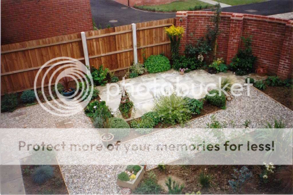 http://i1145.photobucket.com/albums/o502/lavenderlady1/Gardenprogress.jpg
