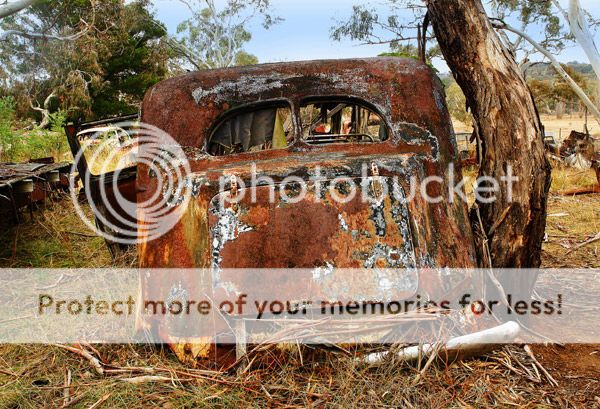 http://i1143.photobucket.com/albums/n627/thedogcody/Rusty-Old-Car.jpg