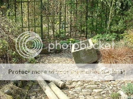 http://img.photobucket.com/albums/v172/Berghill/trough/041.jpg