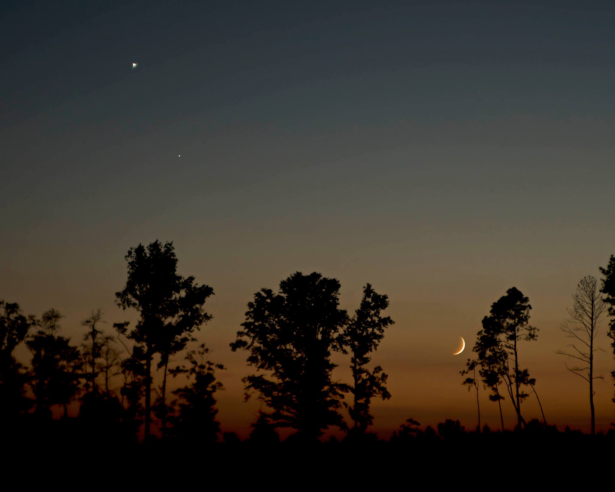 Moon and Venus coming up September 8  Todays Image  EarthSky