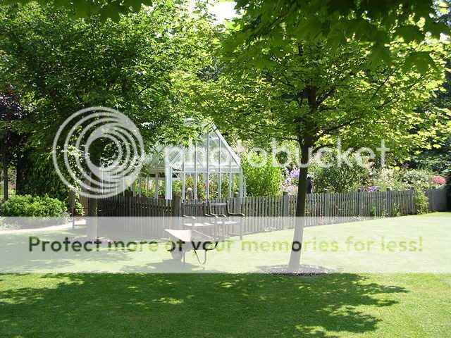 http://i27.photobucket.com/albums/c186/DavidKnapper/Barnsdale/DSCN0362.jpg