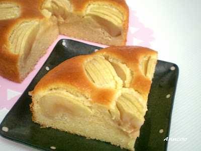 http://4.bp.blogspot.com/_jc2ZAw5kem4/S1OMJ1onGwI/AAAAAAAADTE/uDfR7QSY9wQ/s400/Apple+Cake+2.jpg