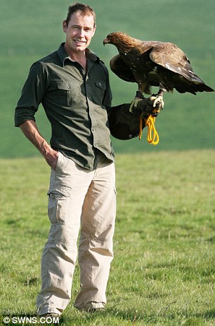 http://i.dailymail.co.uk/i/pix/2012/07/20/article-2176504-1423C832000005DC-716_306x463.jpg