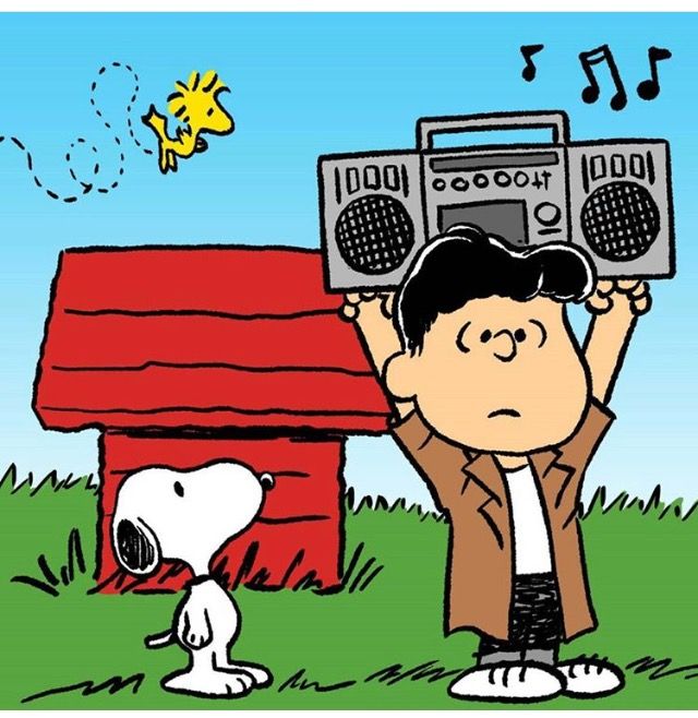 I love this pin Remember the scene with John Cusak holding up the boom  box in the movie Say Anything So romanticI love this with Sno  Snoopy  Gatos Lluvia