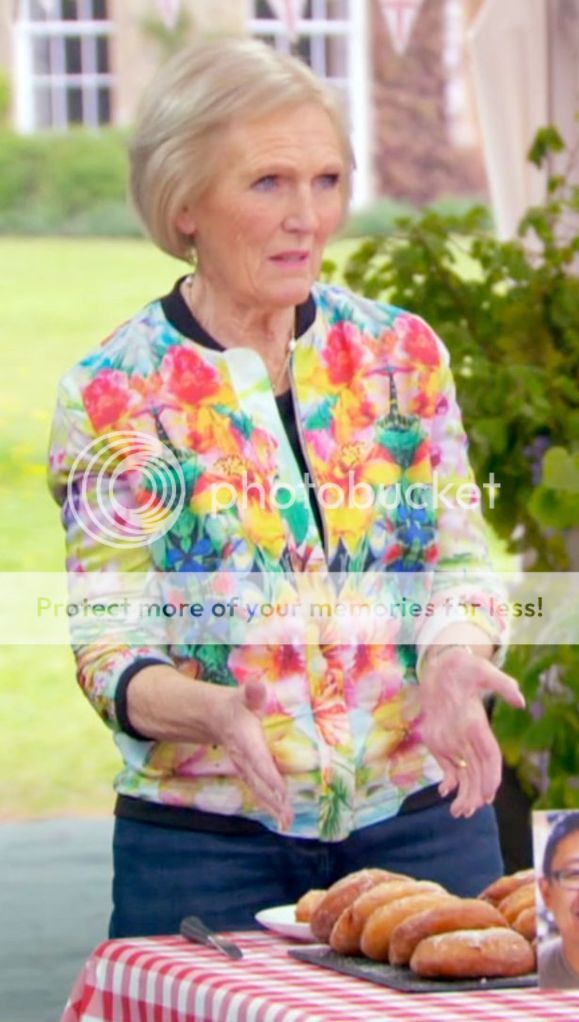 http://i1143.photobucket.com/albums/n627/thedogcody/MaryBerry.jpg