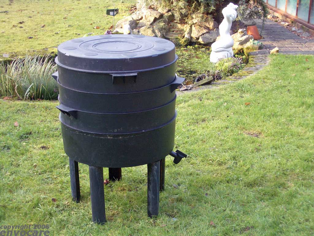 http://www.envocare.co.uk/backgrounds/ourcomposter1024.jpg