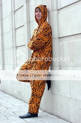 http://i1143.photobucket.com/albums/n627/thedogcody/ciaran-jones-14123221.jpg